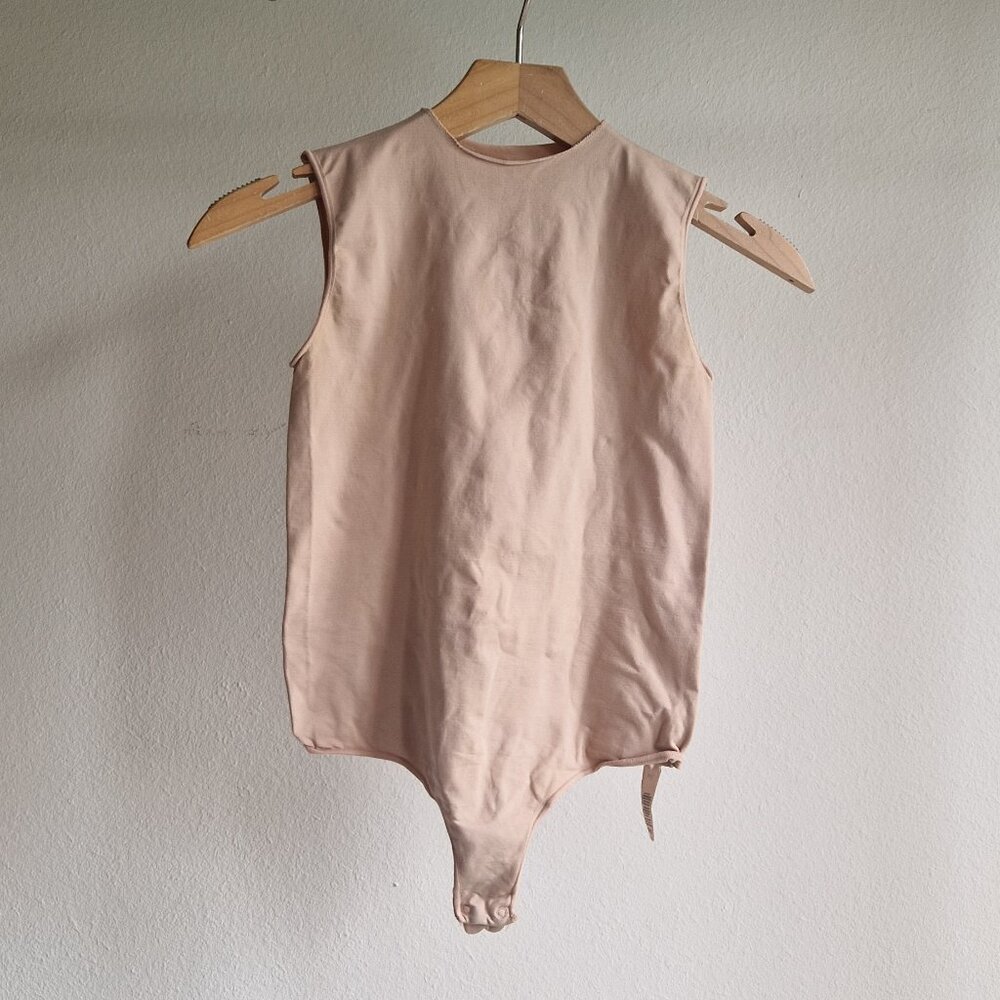 SKIMS - Essential Crew Neck Sleeveless Bodysuit - Tiger's Eye